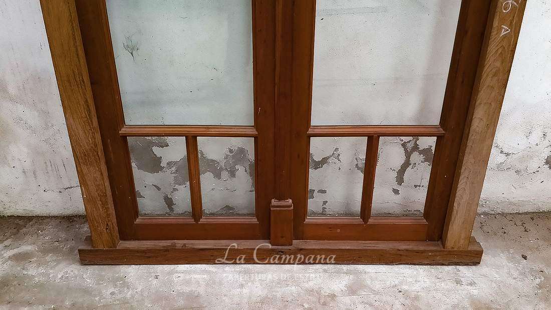 Ventana cedro de abrir